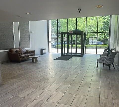 3rd image of 1111 River Rd APT C8