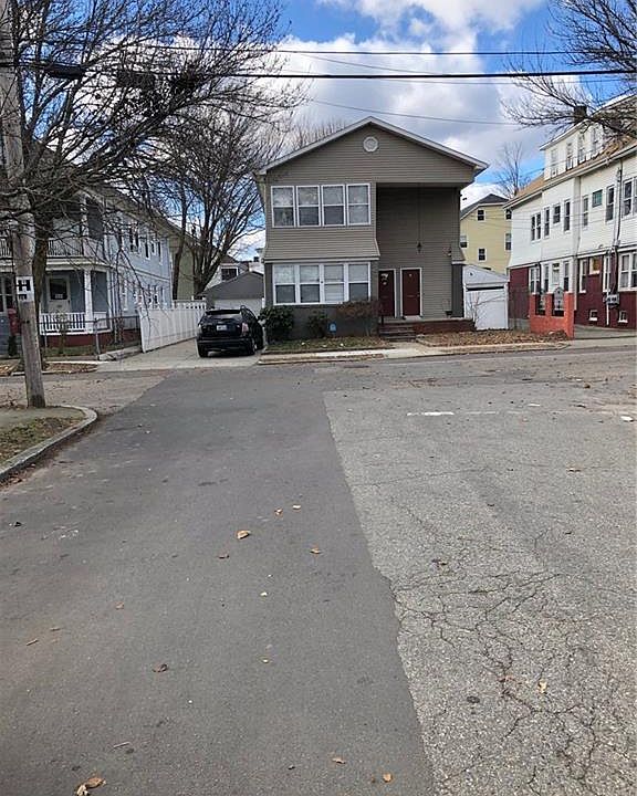 2nd image of 21 Ruskin St