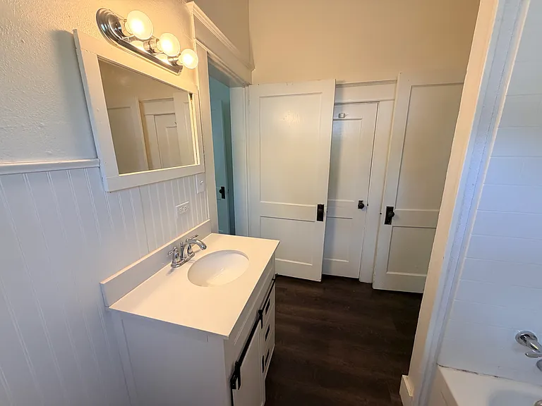 308 N Connellee Ave — Photo 2