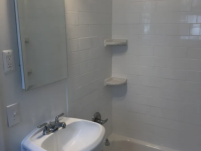 4129 Roland Ave #3B — Photo 17