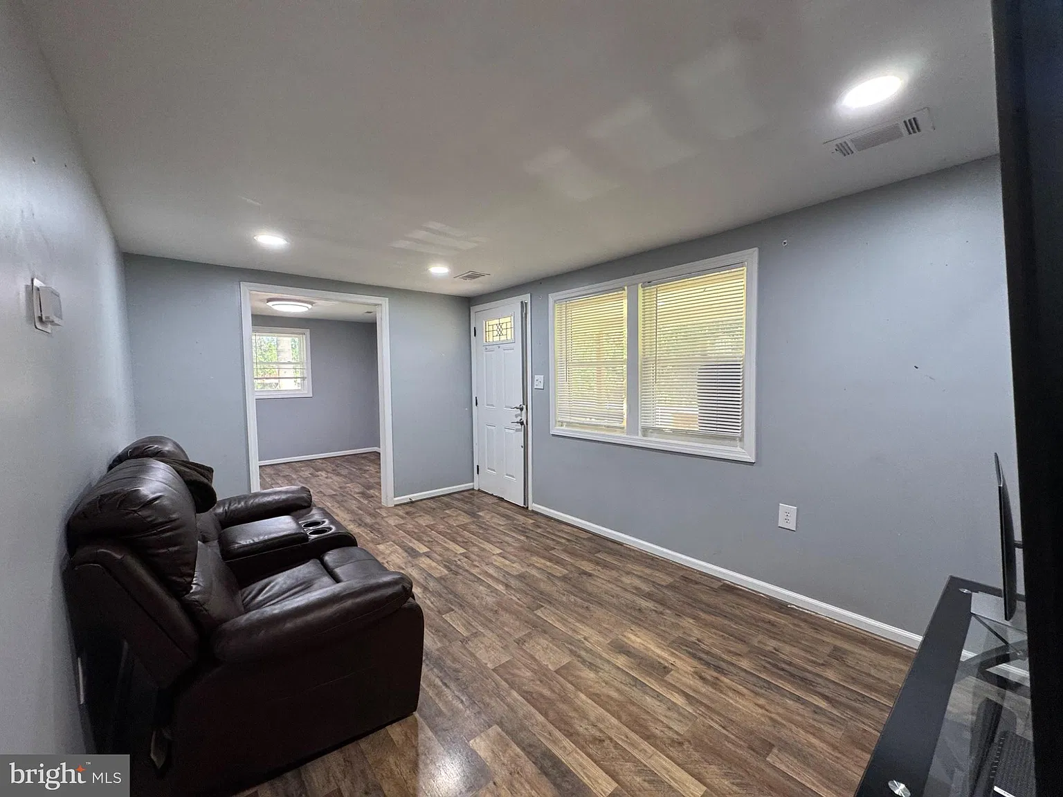 2 bed, 1.0 bath, 800 sqft, $2,800 — Photo 3