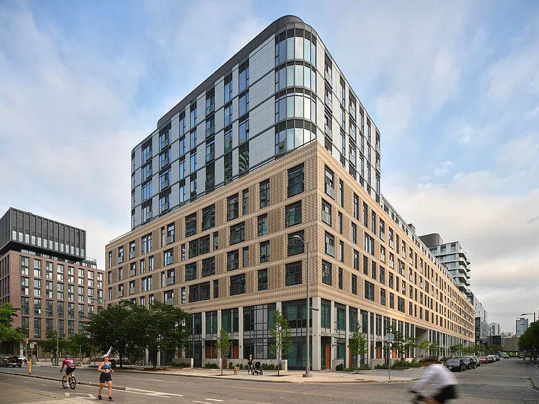 100 Mill St — Photo 28