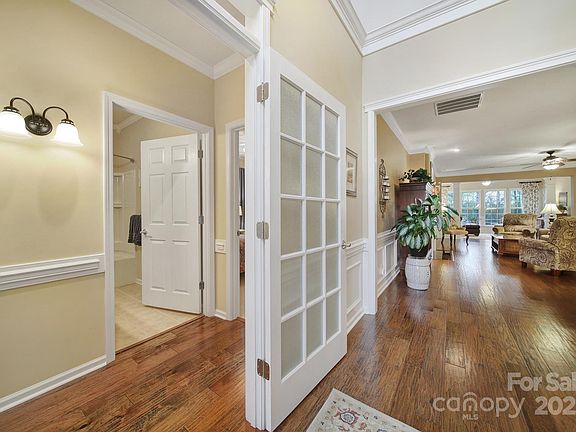4th image of 2158 Hartwell Ln