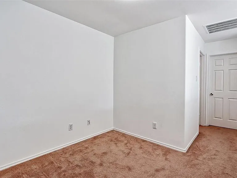 74 Blue Creek Ct — Photo 17