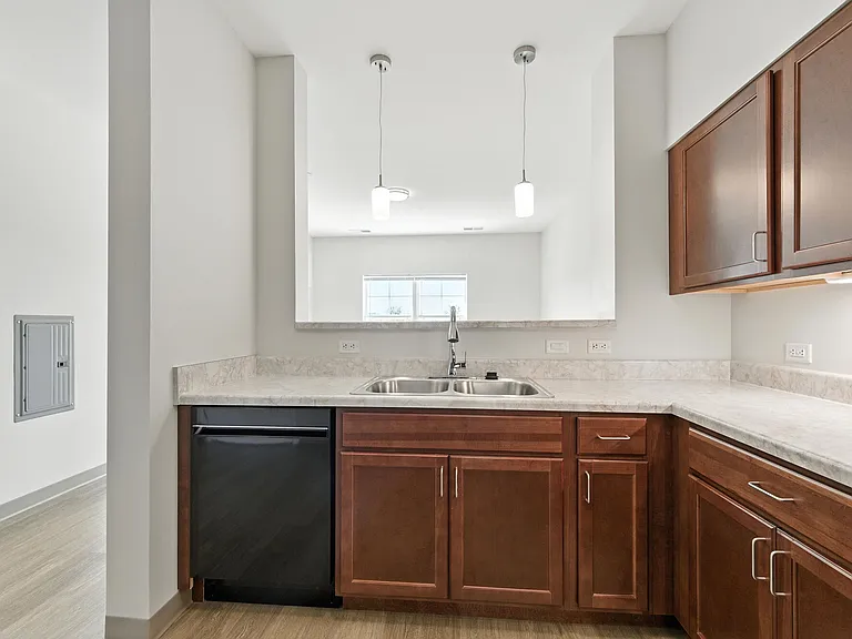 750 Tower Dr — Photo 3