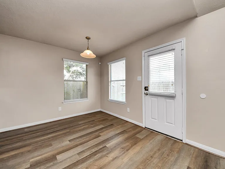 1818 Fergus Park Ct — Photo 23