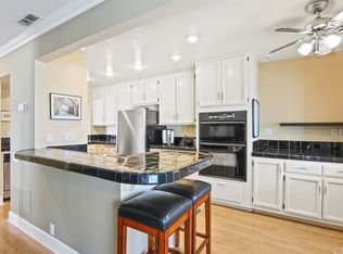 190 N Singingwood St UNIT 15, Orange, CA 92869