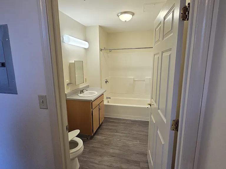 5 Market Ln #201 — Photo 5