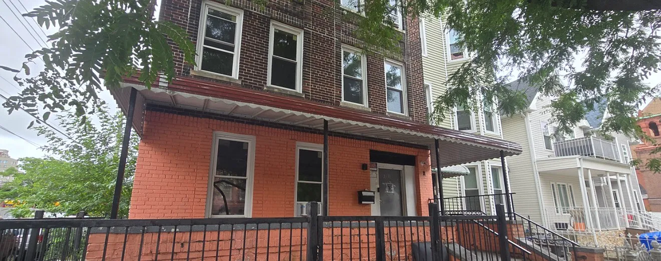 2 bed, $2,850 — Photo 1
