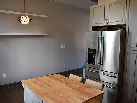 4th image of 5307 Carnegie St