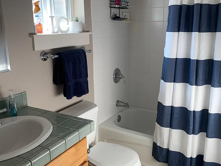 Second bedroom bathroom