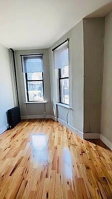 2nd image of 388 Woodbine St #1F