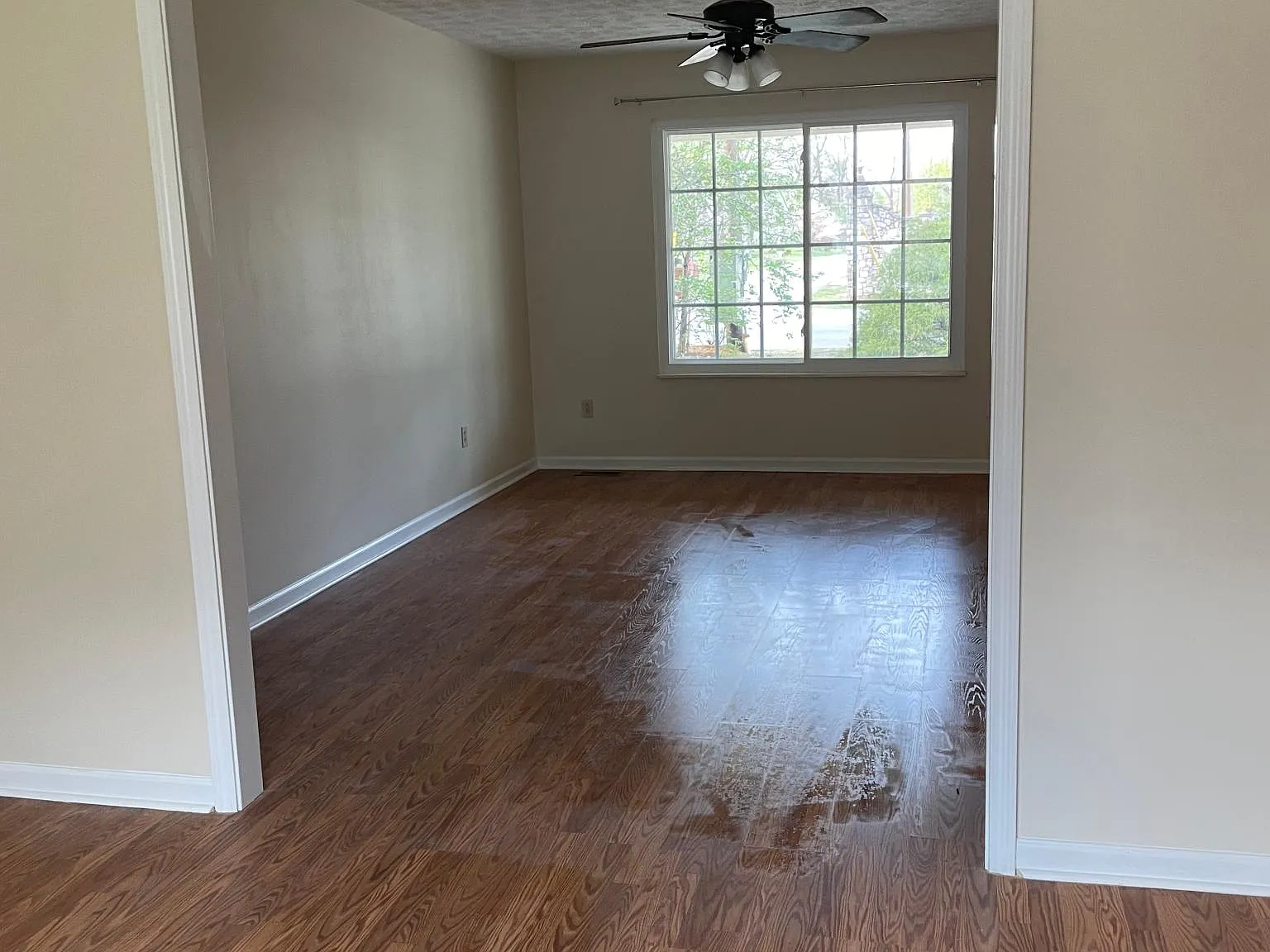 1216 W Broadway Ave — Photo 3