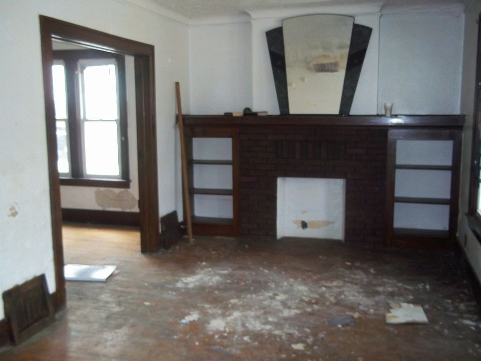 2nd image of 13088 Evanston St