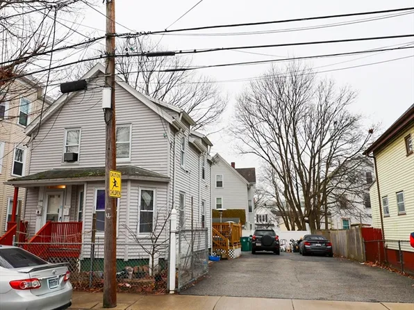 106 Williams Ave, Lynn, MA 01902