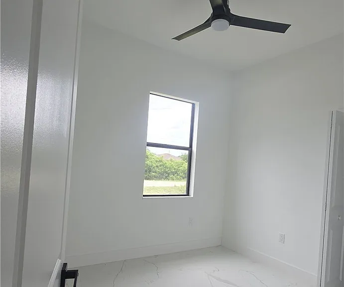 515 Croydon Ave S — Photo 6