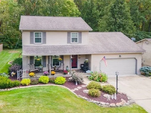 107 Country Green Dr, Youngstown, OH 44515