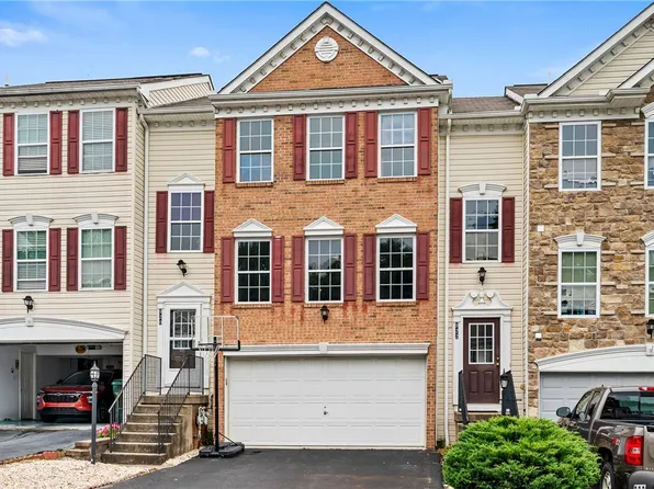 920 Talon Ct, Leechburg, PA 15656