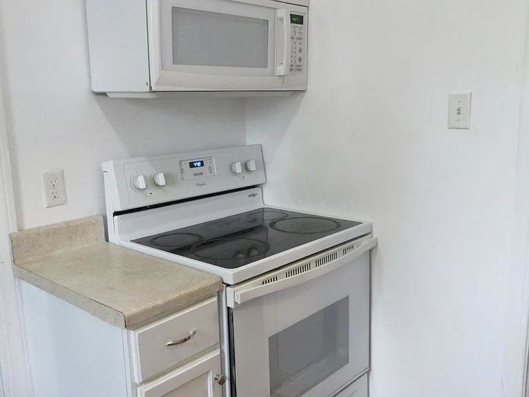 559 Kenmore Ave #1 — Photo 9