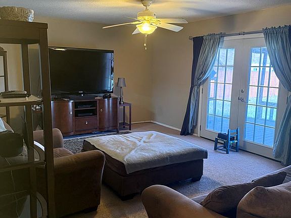 4th image of 2106 Spur Ave