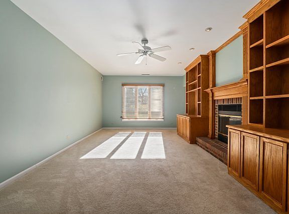 4th image of 711 Ascot Ct #108A