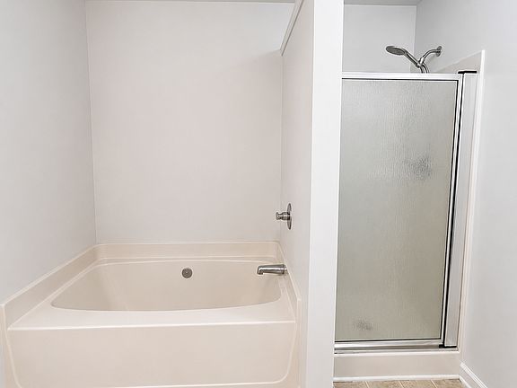 5th image of 4922 Sherwood Way