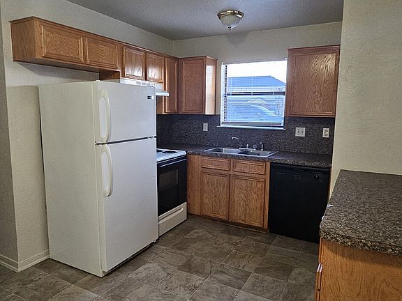 3rd image of 1009 Lansberry Ct