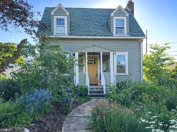 916 N Spring St, Middletown, PA 17057