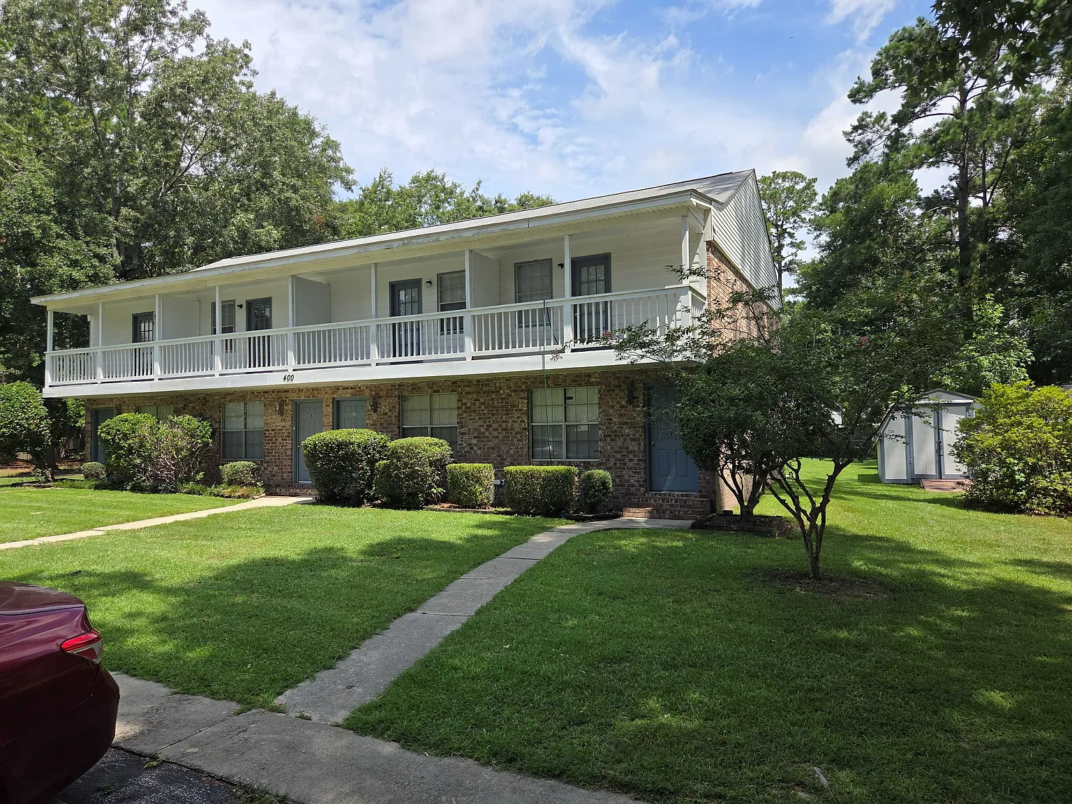 2 bed, 1.5 bath, 1000 sqft, $1,600 — Photo 2