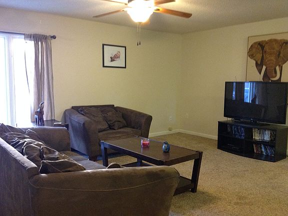 4th image of 2537 S 52nd St