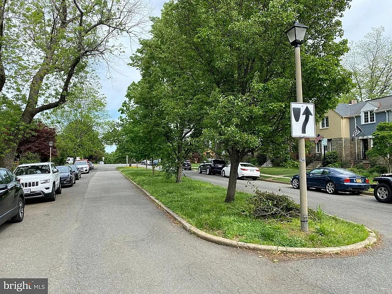 Street median
