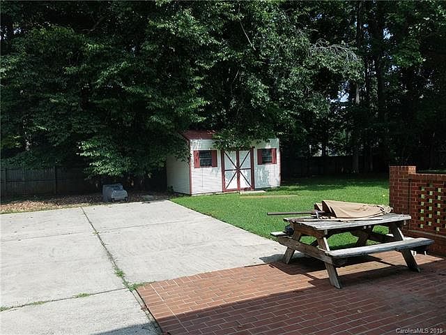 2nd image of 5247 Elderbank Dr