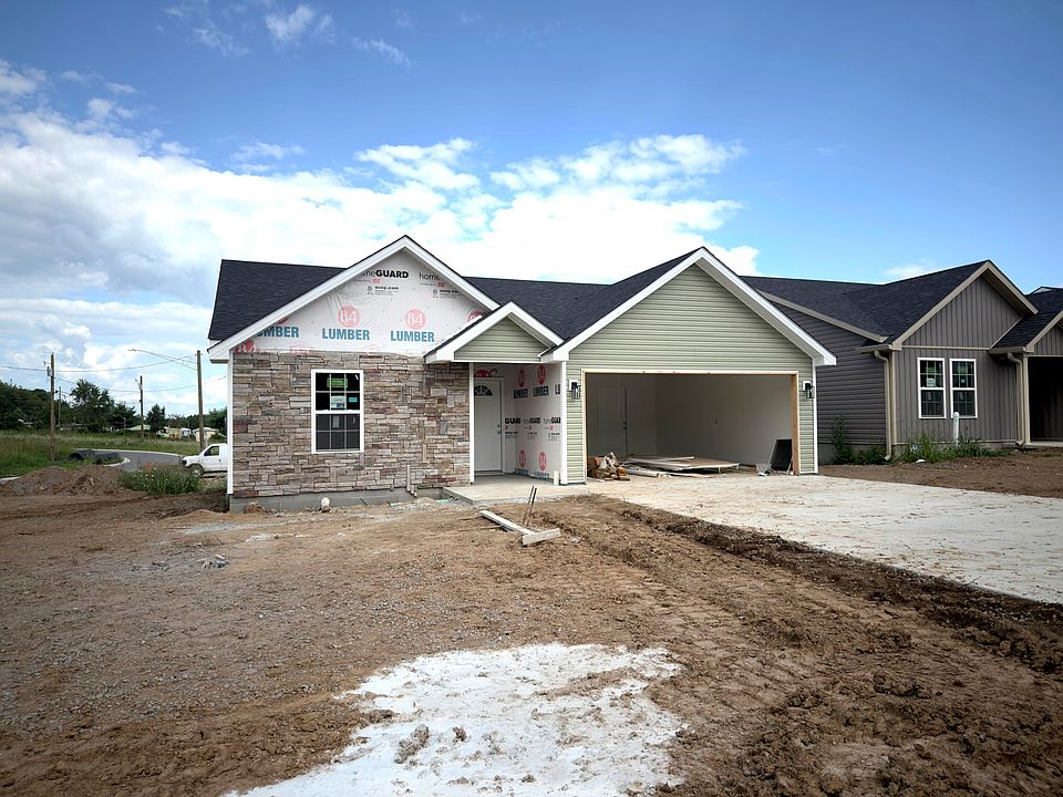 2nd image of 117 Brooks Dr