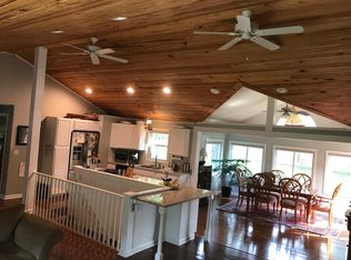 2011 W 73rd St, Prairie Village, KS 66208