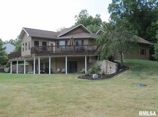 442 W Point Dr, Galesburg, IL 61401