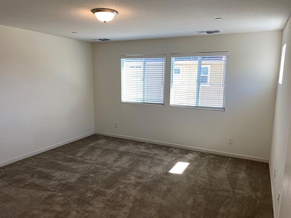 4th image of 5276 Kokomo Dr