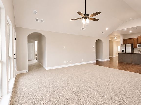 5th image of 512 Strait Ln