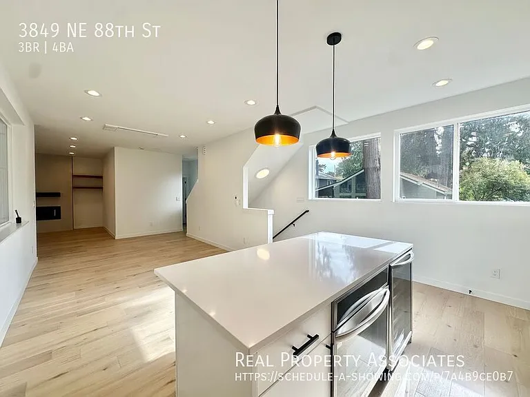3849 NE 88th St — Photo 14