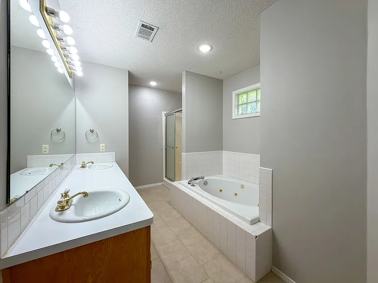 6409 Fallstone Rd — Photo 12