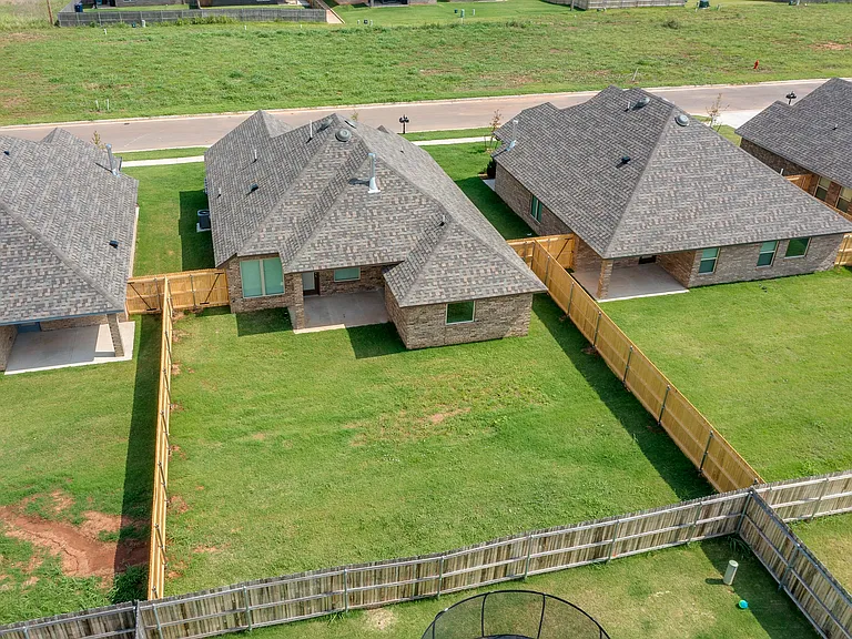 9320 NW 143rd St — Photo 54
