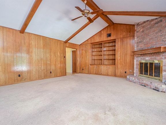Nice sized room which is perfect for entertaining family and friends after a day in the pool