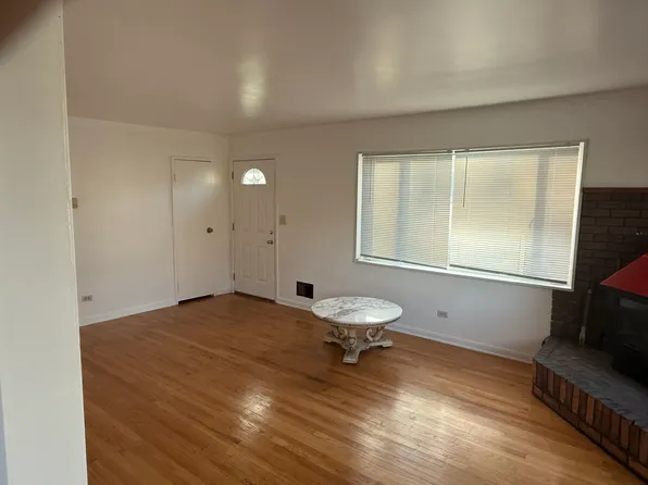 4715 Linden Ave, Glenview, IL 60025