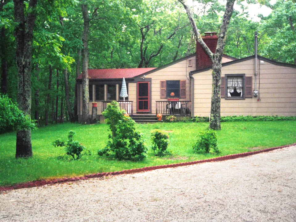 1 Whippoorwill Ln