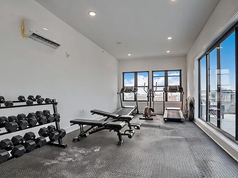 425 Avenue C #504 — Photo 28