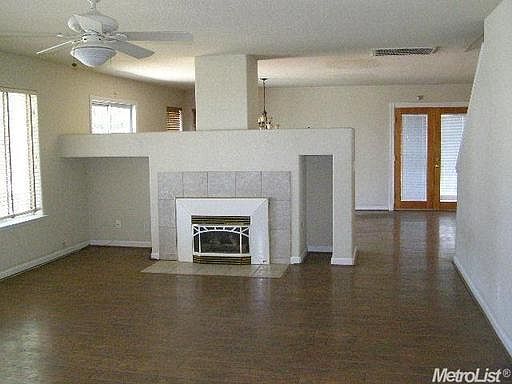 4th image of 1872 Lane Ct