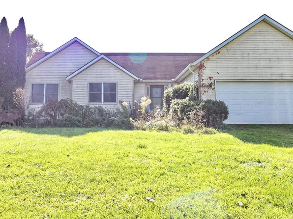 585 E Britton Rd, Creston, OH 44217