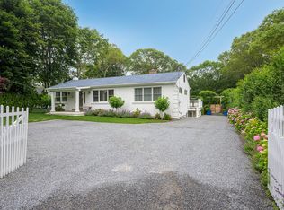 23 Gravel Hill Rd, Hampton Bays, NY 11946