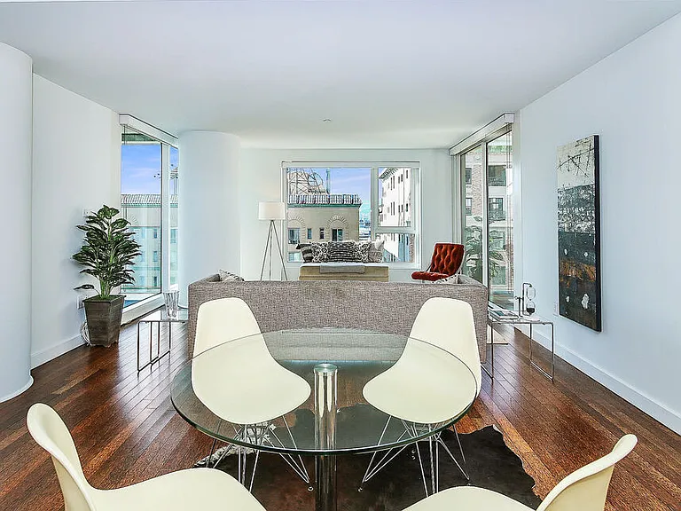 6250 Hollywood Blvd #11N — Photo 4