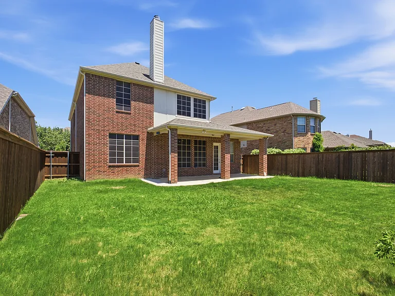 328 Anna Ave — Photo 24