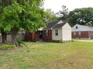 1096 Waring Rd, Memphis, TN 38122